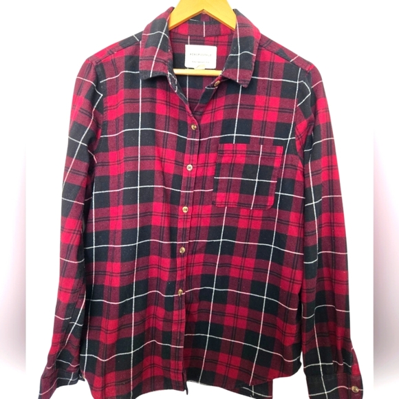 Aeropostale Tops - Aeropostale Red and Black Checkered Casual Button Down Shirt Size Large